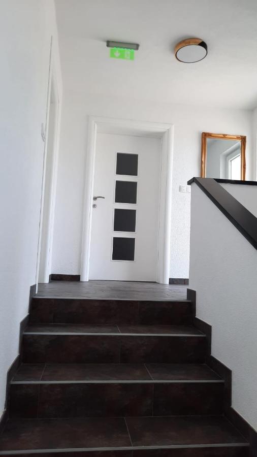 Aksa Residences Vir Bagian luar foto