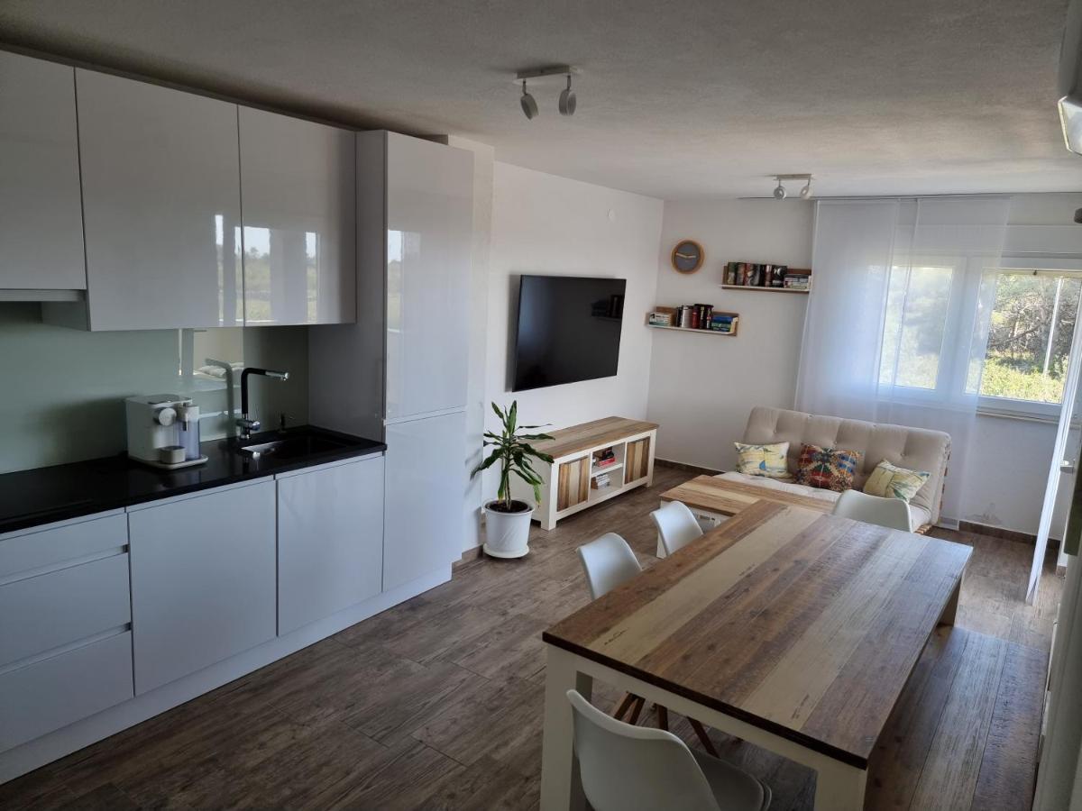 Aksa Residences Vir Bagian luar foto